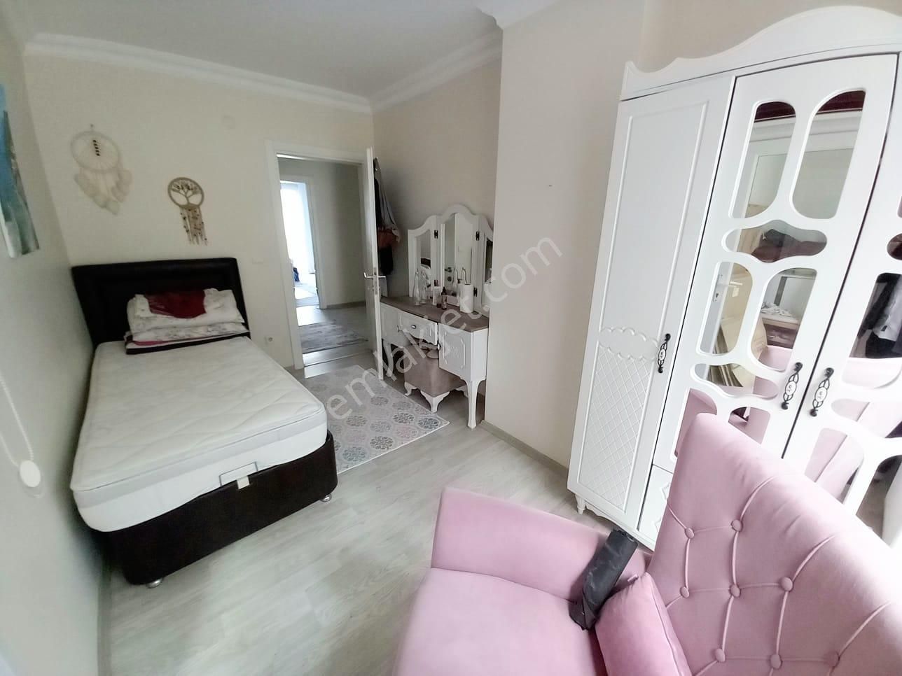 Ebeveyn Banyolu - 3+1 - Ara Kat - Oturuma Hazır - Geniş Daire - Görsel 17