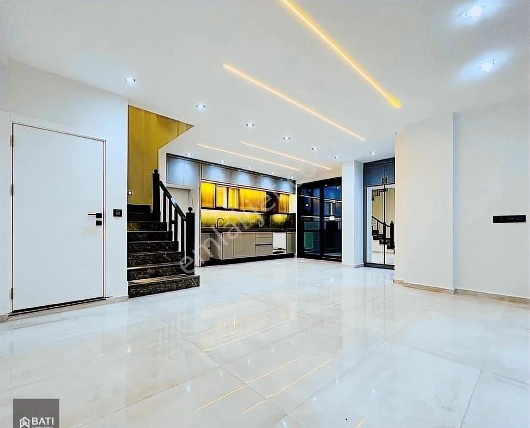 Didim'in Gözdesi Hisar Mahallesinde Satılık Geniş Peyzajlı Villa - Görsel 13