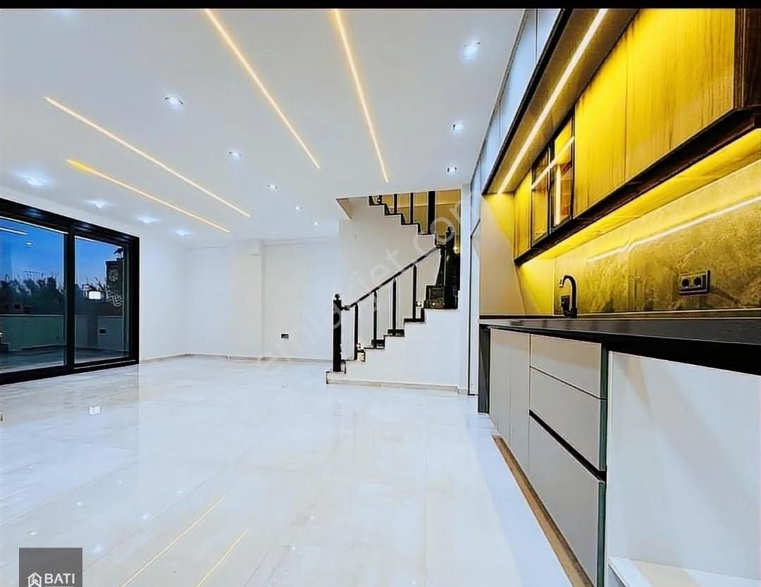 Didim'in Gözdesi Hisar Mahallesinde Satılık Geniş Peyzajlı Villa - Görsel 3