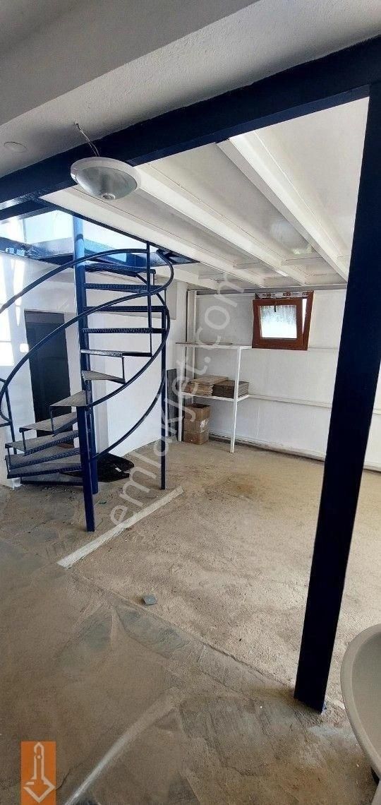 Tire Teira Emlaktan Bu Ev İle Tüm Tire Ayaklarının Altında Muhteşem Lokasyon 2 Katlı Taş Ev - Görsel 20