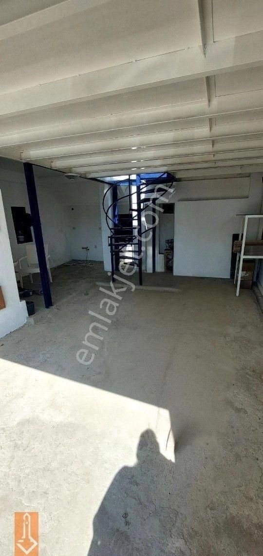 Tire Teira Emlaktan Bu Ev İle Tüm Tire Ayaklarının Altında Muhteşem Lokasyon 2 Katlı Taş Ev - Görsel 22