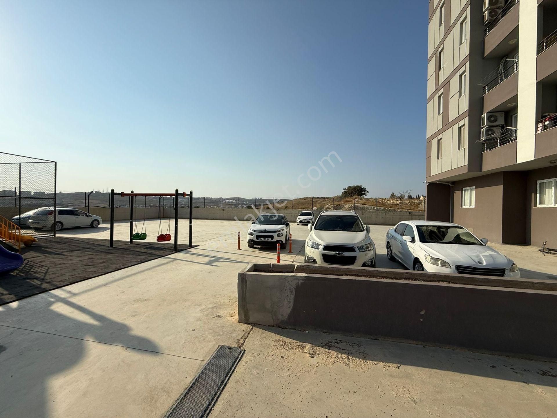 İz'den Bulvar Üzeri Site Nizamiye Havuz Dahil Site Konsept - Görsel 17