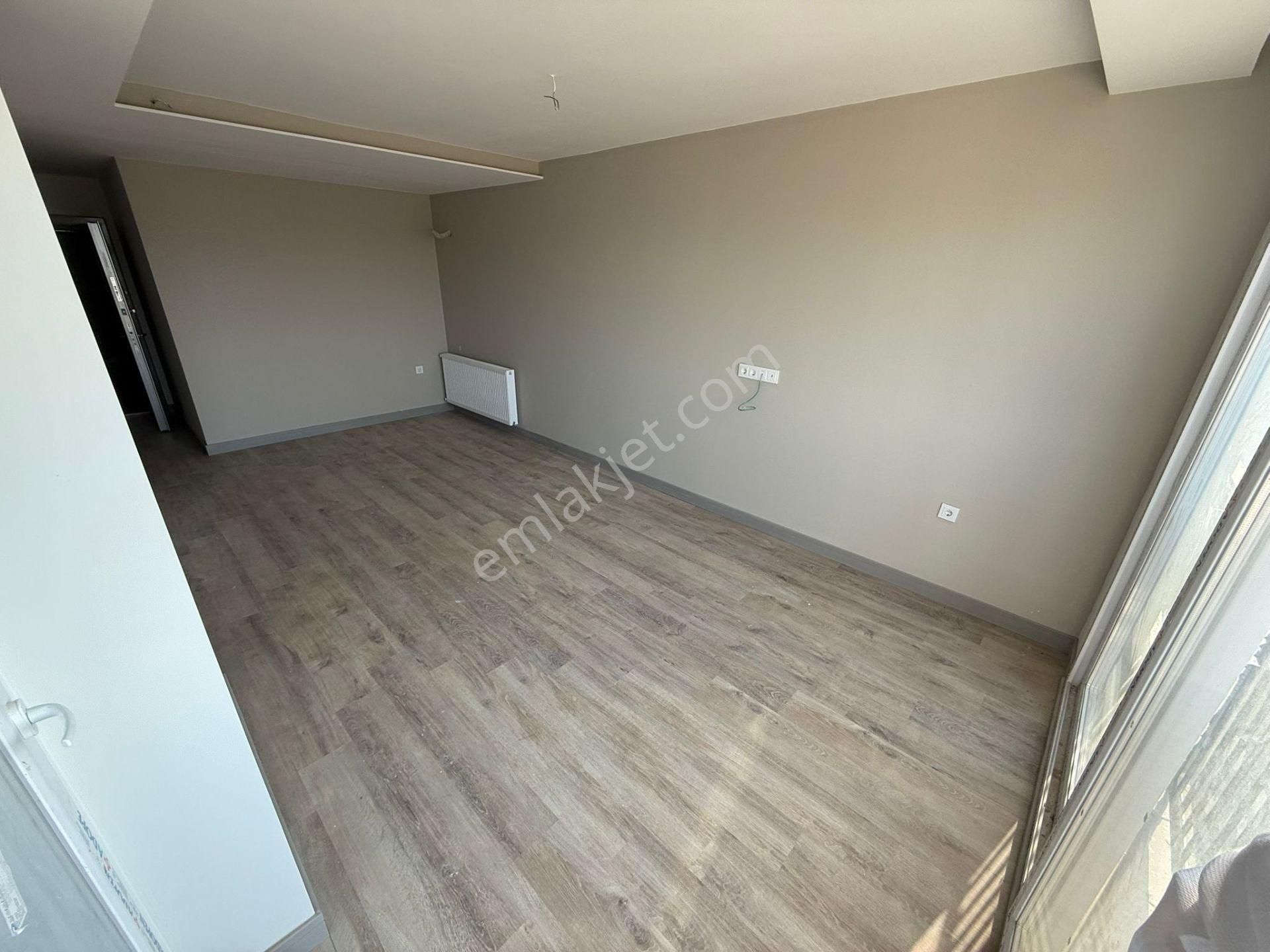 İz'den Bulvar Üzeri Site Nizamiye Havuz Dahil Site Konsept - Görsel 6