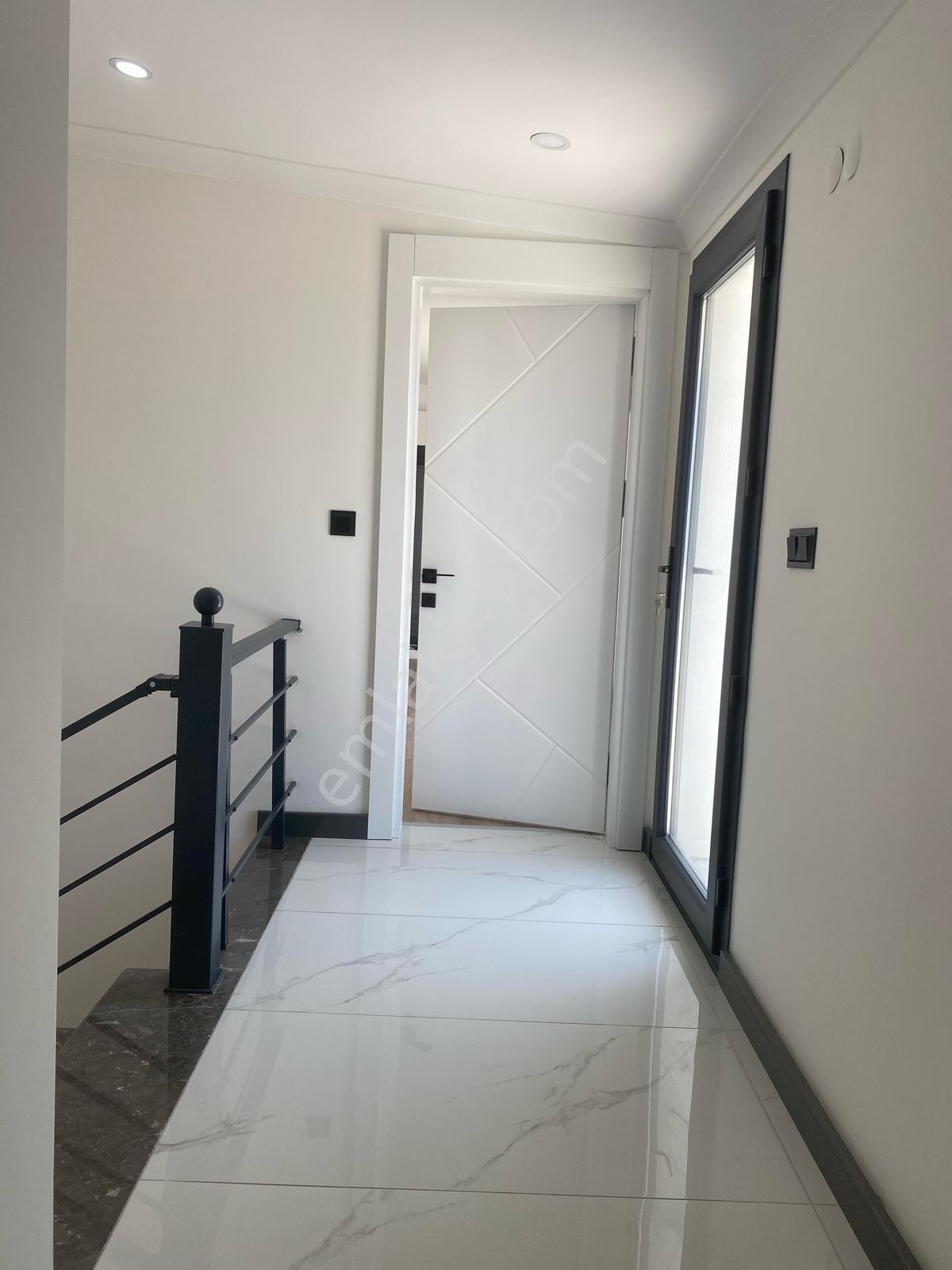Didim Efeler'de Satılık Havuzlu Güvenlikli Bahçeli Villa - Görsel 10
