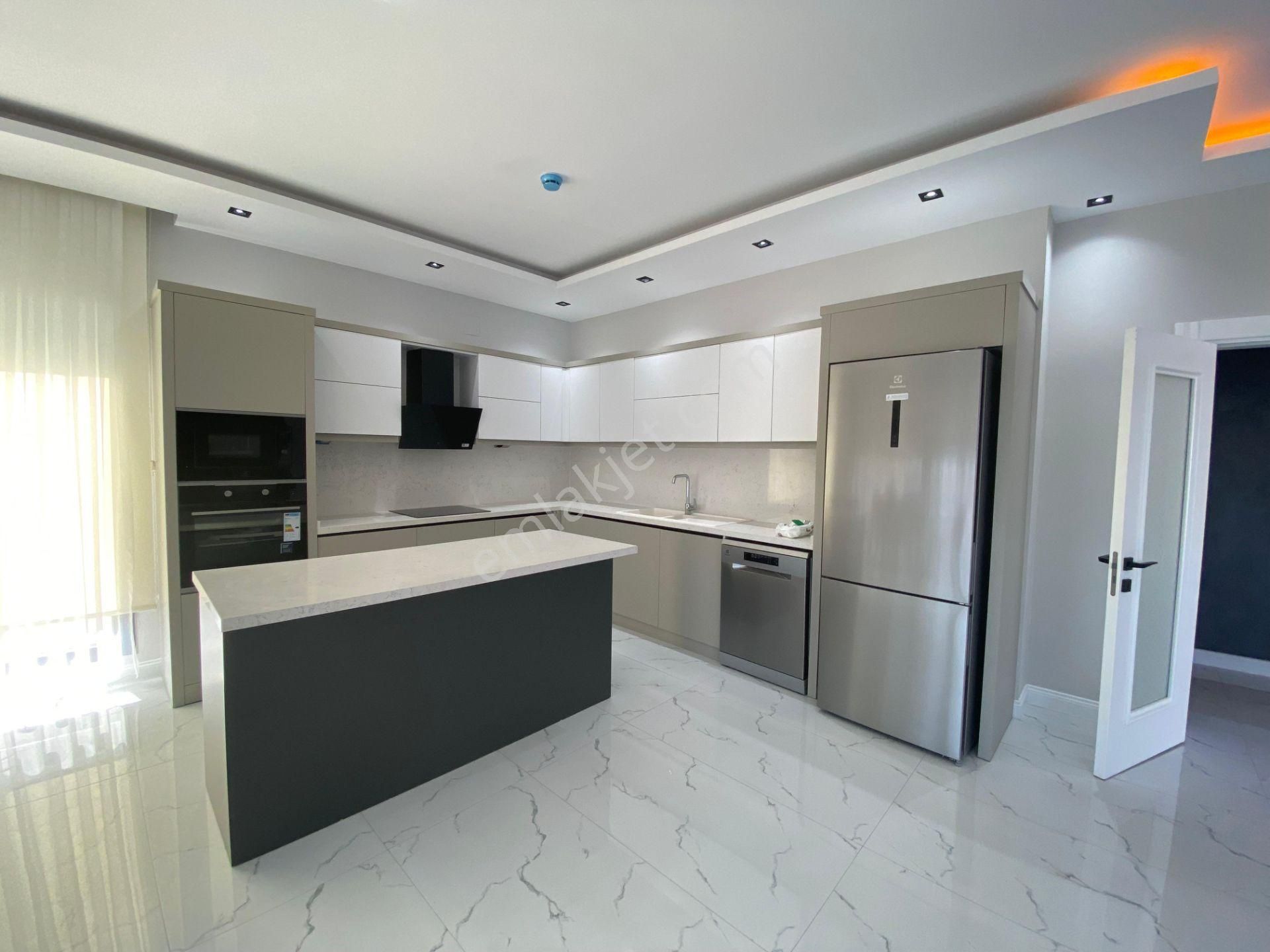 Ultra Lüks D Marin Ve Adalar Deniz Manzaralı Satılık Villa - Görsel 5