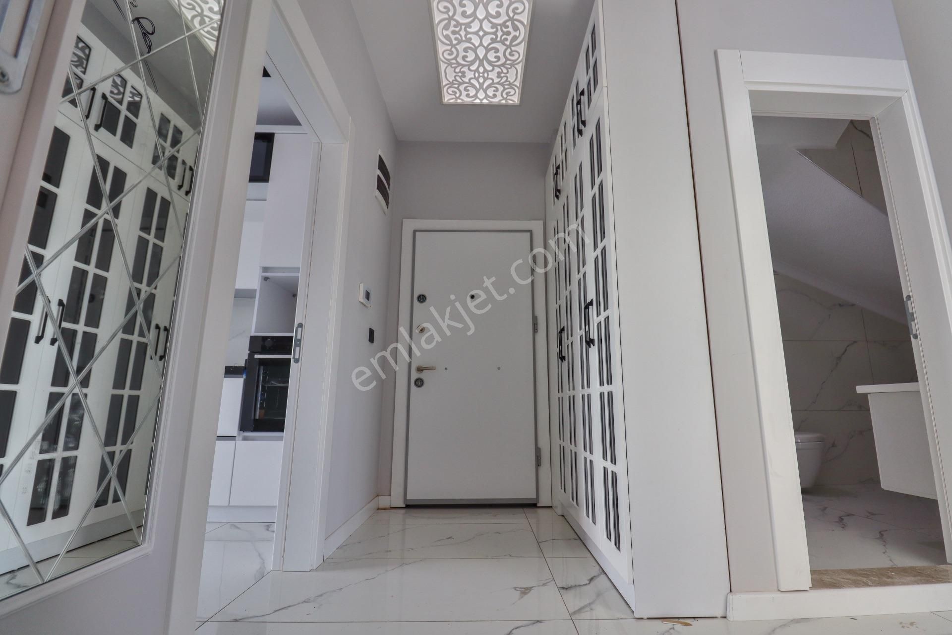 Altınoluk Yolun Altında Altta Odası Olan 4+1 Sıfır Villa - Görsel 3