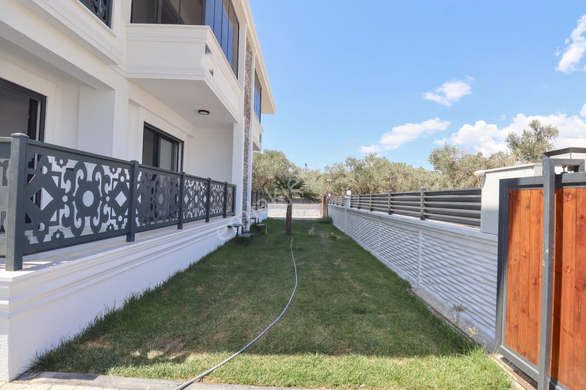 Altınoluk Yolun Altında Altta Odası Olan 4+1 Sıfır Villa - Görsel 11