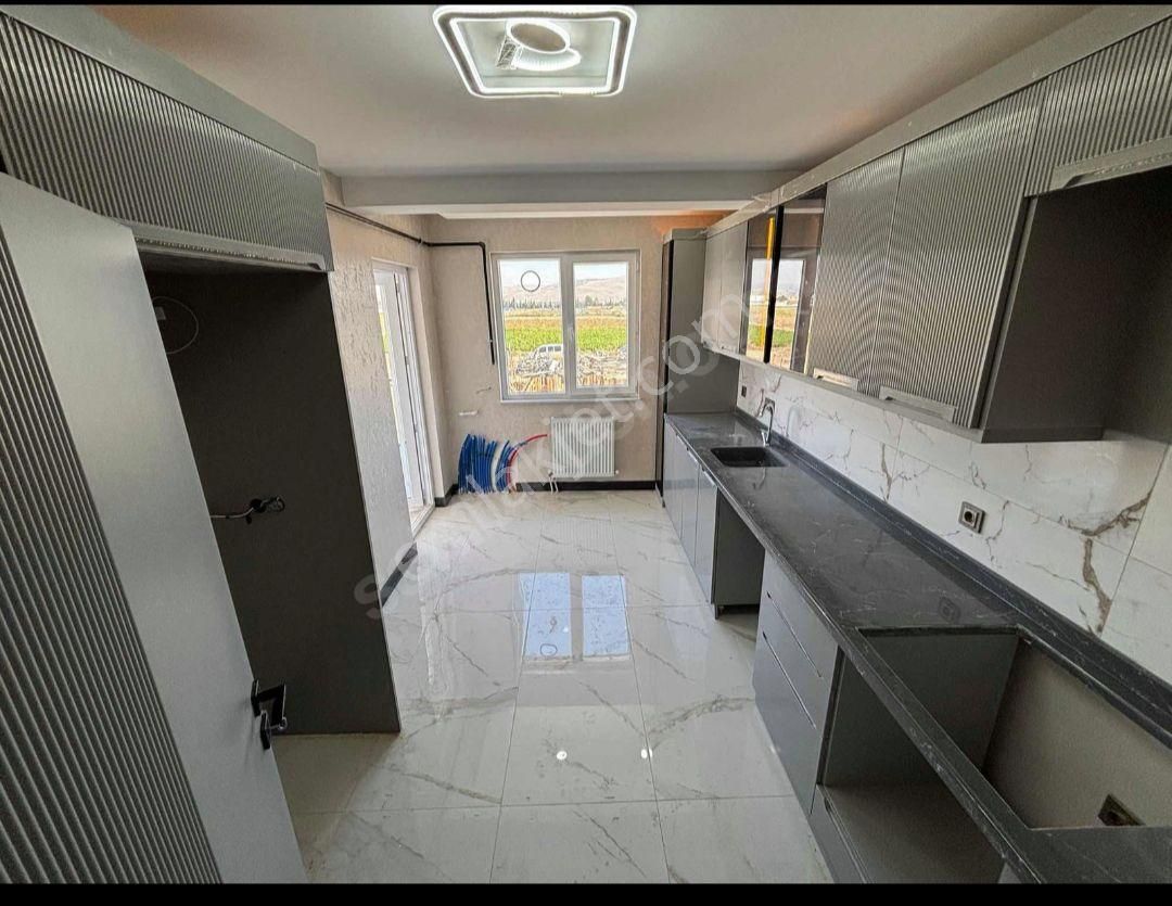 Ultra Lüks Yapılı 3+1 Arakat Giyinme Odalı 29 Ekimde