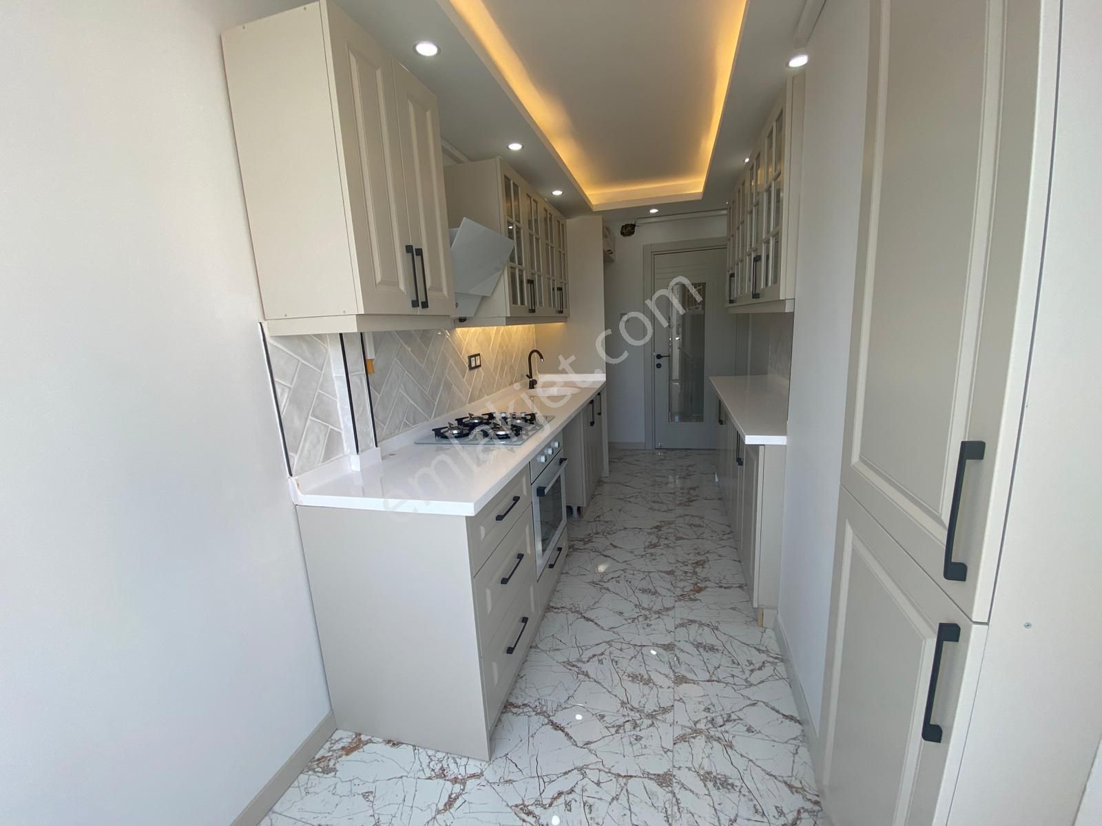 İz'den Göl Manzaralı Ultra Lüx Daire