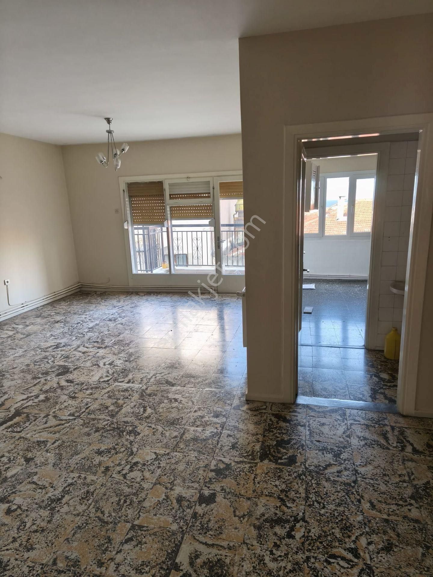 Türk Koleji'nin Dibinde 3+1 Doğalgazlı Kiralık Daire - Görsel 2