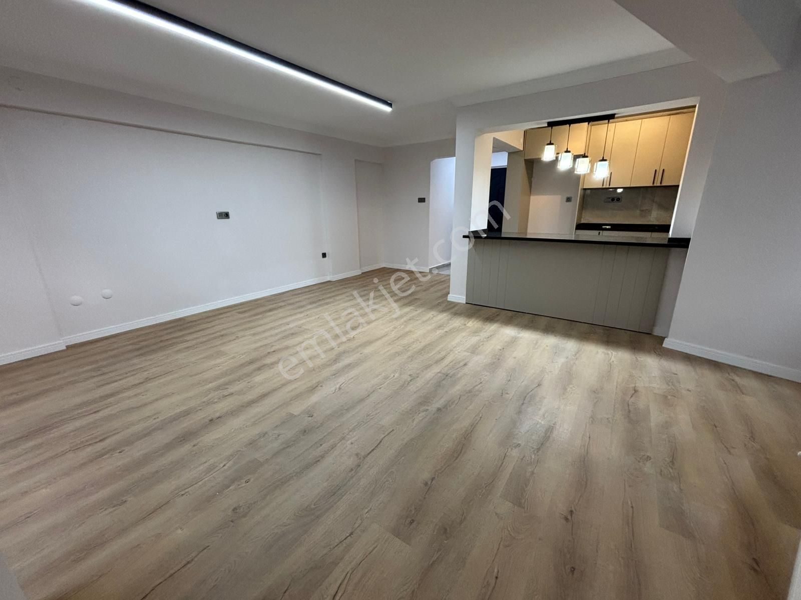 Asil'den Üçkuyularda Cadde Yanı 3+1 Arakat Köşe Daire - Görsel 10