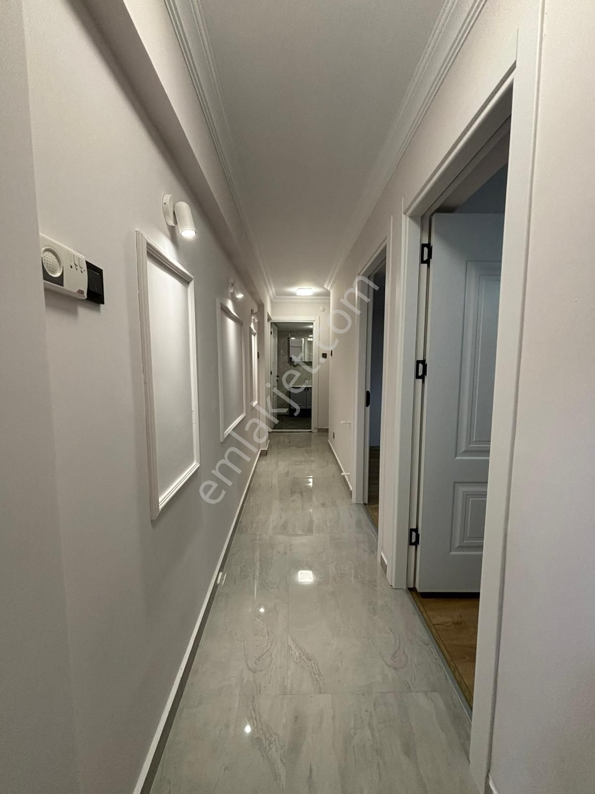 Asil'den Üçkuyularda Cadde Yanı 3+1 Arakat Köşe Daire - Görsel 17