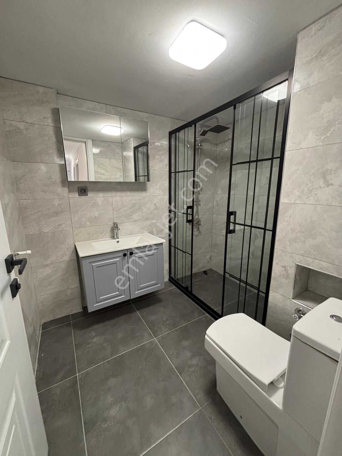 Asil'den Üçkuyularda Cadde Yanı 3+1 Arakat Köşe Daire - Görsel 14