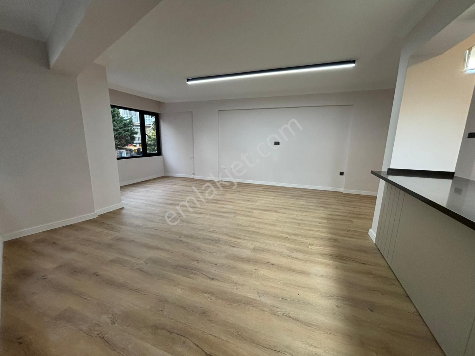 Asil'den Üçkuyularda Cadde Yanı 3+1 Arakat Köşe Daire - Görsel 9