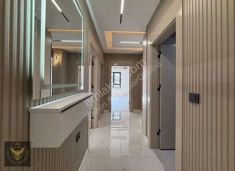 Beylikdüzü Merkez'de Metrobüse Komşu 3+1 Şık Tasarımlı Dairemiz - Görsel 12