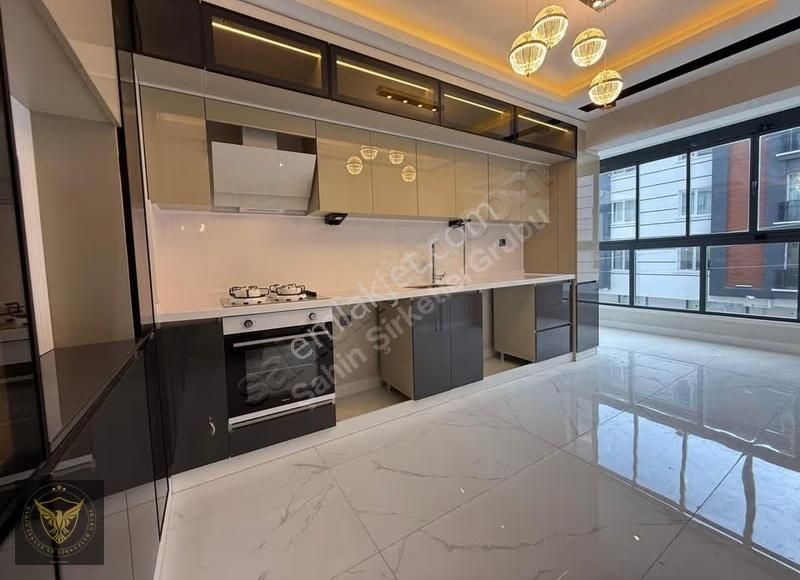 Beylikdüzü Merkez'de Metrobüse Komşu 3+1 Şık Tasarımlı Dairemiz - Görsel 7