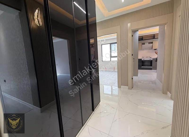 Beylikdüzü Merkez'de Metrobüse Komşu 3+1 Şık Tasarımlı Dairemiz - Görsel 13