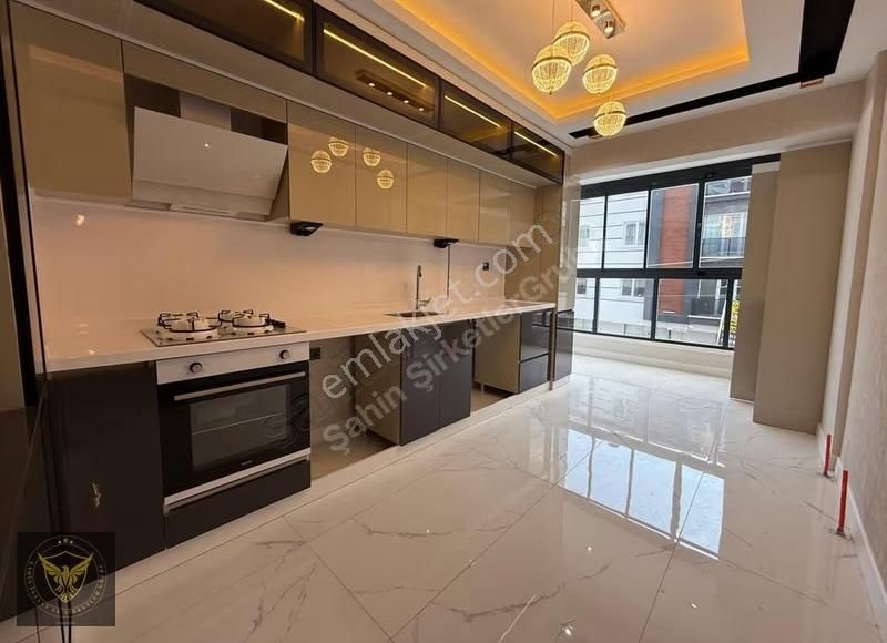 Beylikdüzü Merkez'de Metrobüse Komşu 3+1 Şık Tasarımlı Dairemiz - Görsel 2