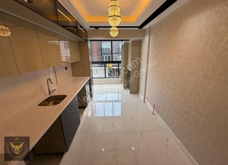 Beylikdüzü Merkez'de Metrobüse Komşu 3+1 Şık Tasarımlı Dairemiz - Görsel 6