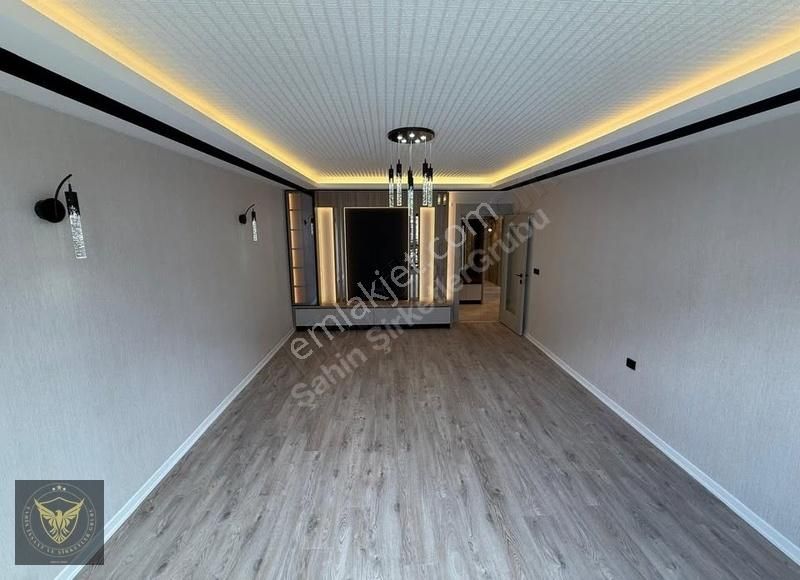 Beylikdüzü'nde Emsalsiz Özel Tasarımlı 2+1 Ultra Geniş Dairemiz - Görsel 23