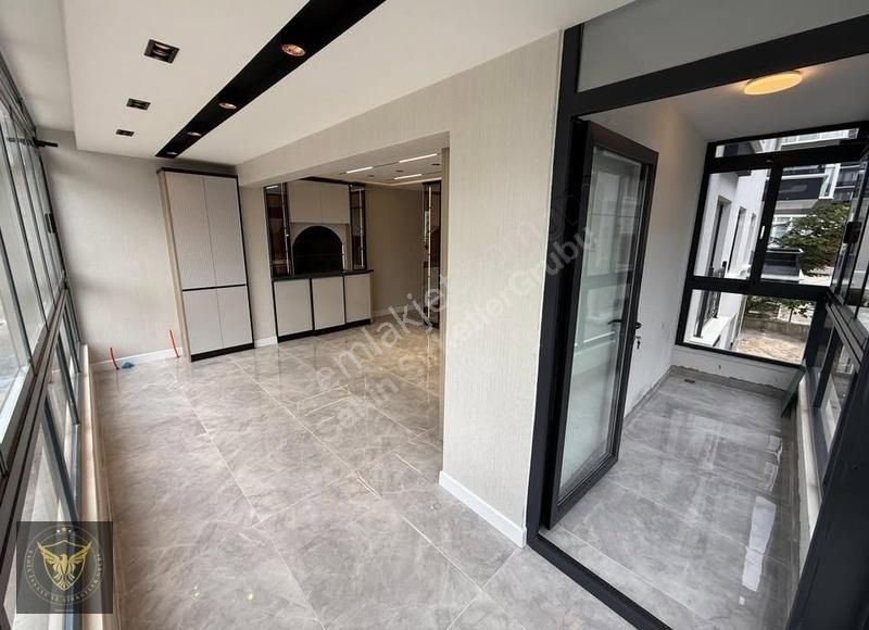 Beylikdüzü'nde Emsalsiz Özel Tasarımlı 2+1 Ultra Geniş Dairemiz - Görsel 6