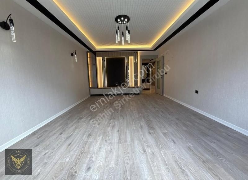 Beylikdüzü'nde Emsalsiz Özel Tasarımlı 2+1 Ultra Geniş Dairemiz - Görsel 18