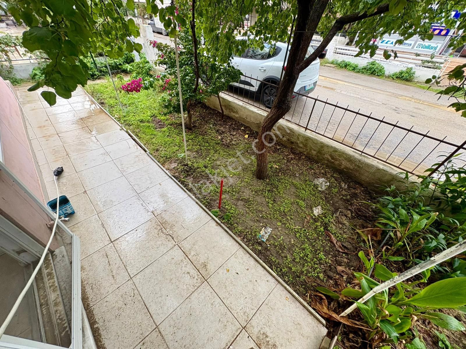 Akçay Sezgin Emlaktan Denize 200 Mt Bahçe Kullanımlı Satılık 3+1 Daire - Görsel 12