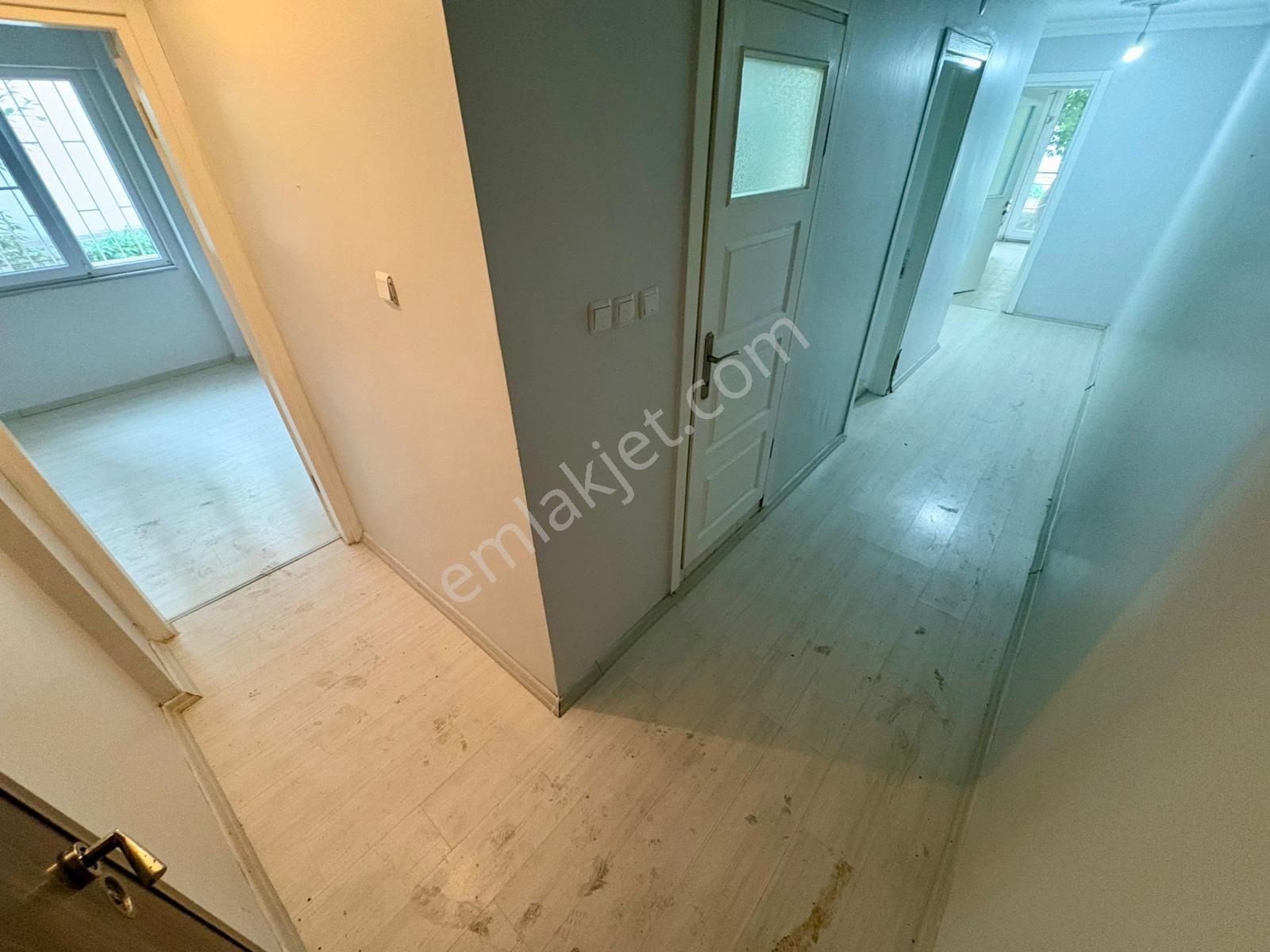 Akçay Sezgin Emlaktan Denize 200 Mt Bahçe Kullanımlı Satılık 3+1 Daire - Görsel 30