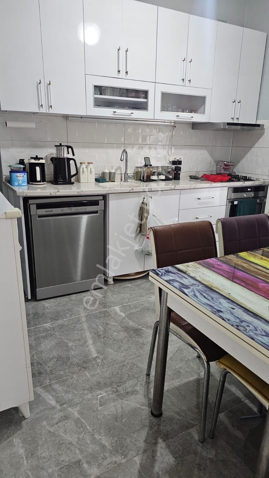 İsmetpaşa Toki Civarında Bahçeli Müstakil 3 Katlı Satılık Ev