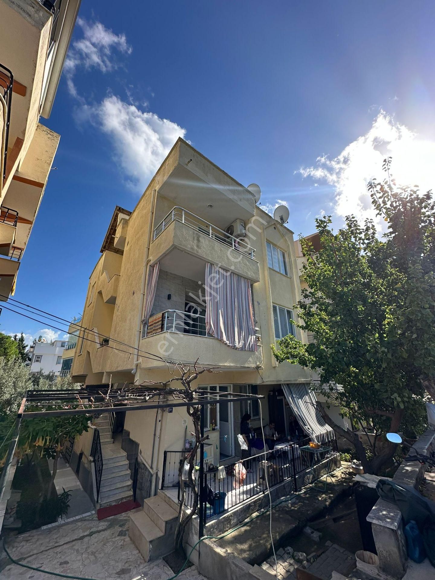 Didimde Merkezi Konumda 2+1 Ayrı Mutfaklı Satılık Daire