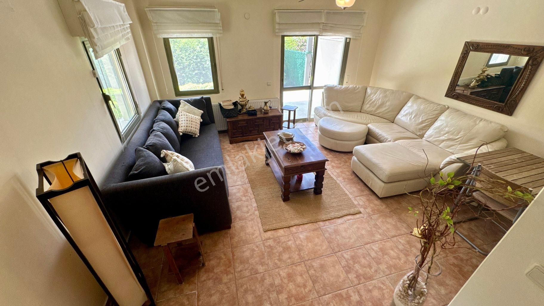 Çeşme/ardıç’ta Çok Özel Konumda Satılık 4+1 Villa - Görsel 24