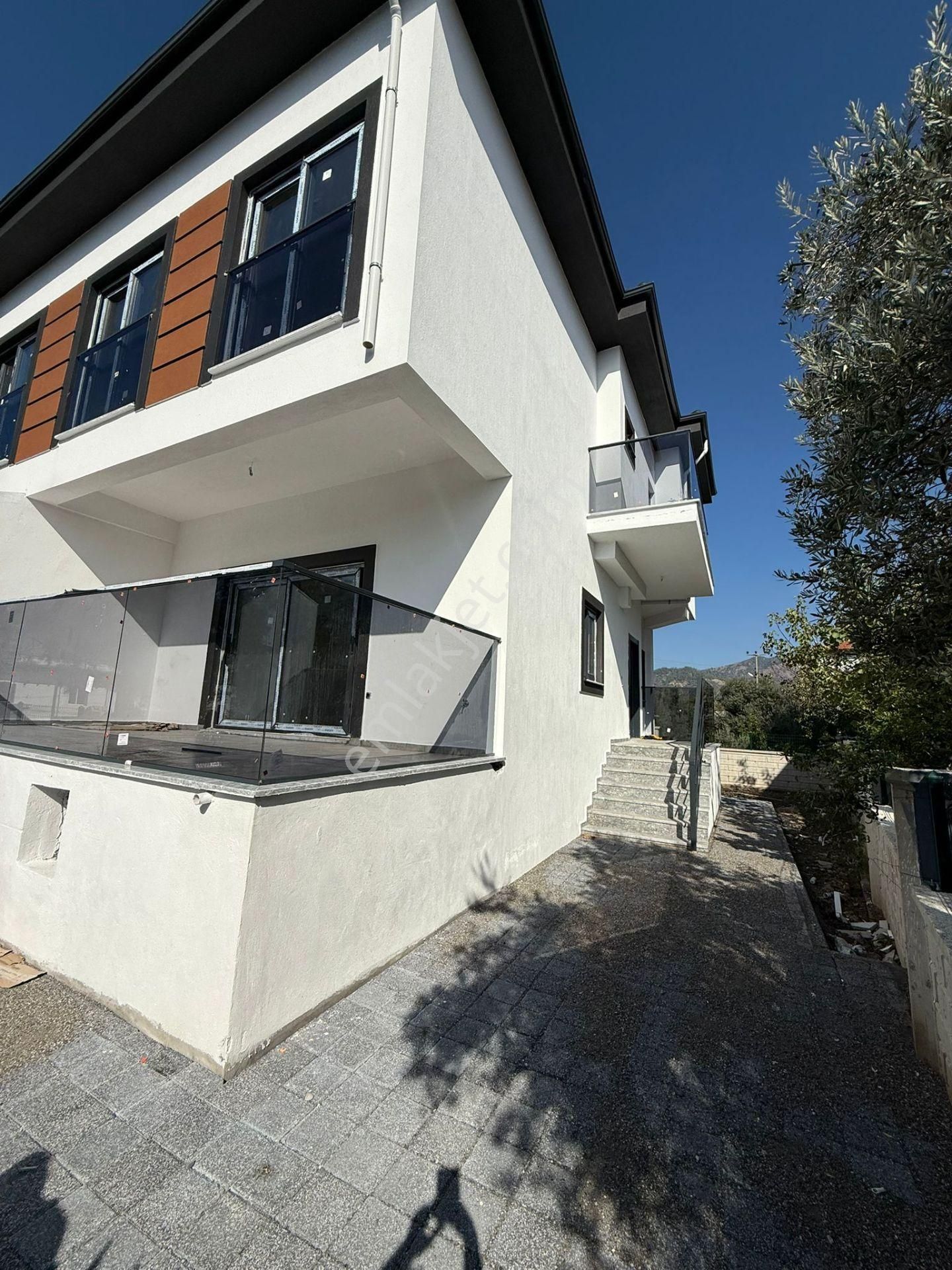 Stop’tan Ortaca Cumhuriyet *sıfır* 4+1 Villa - Görsel 4