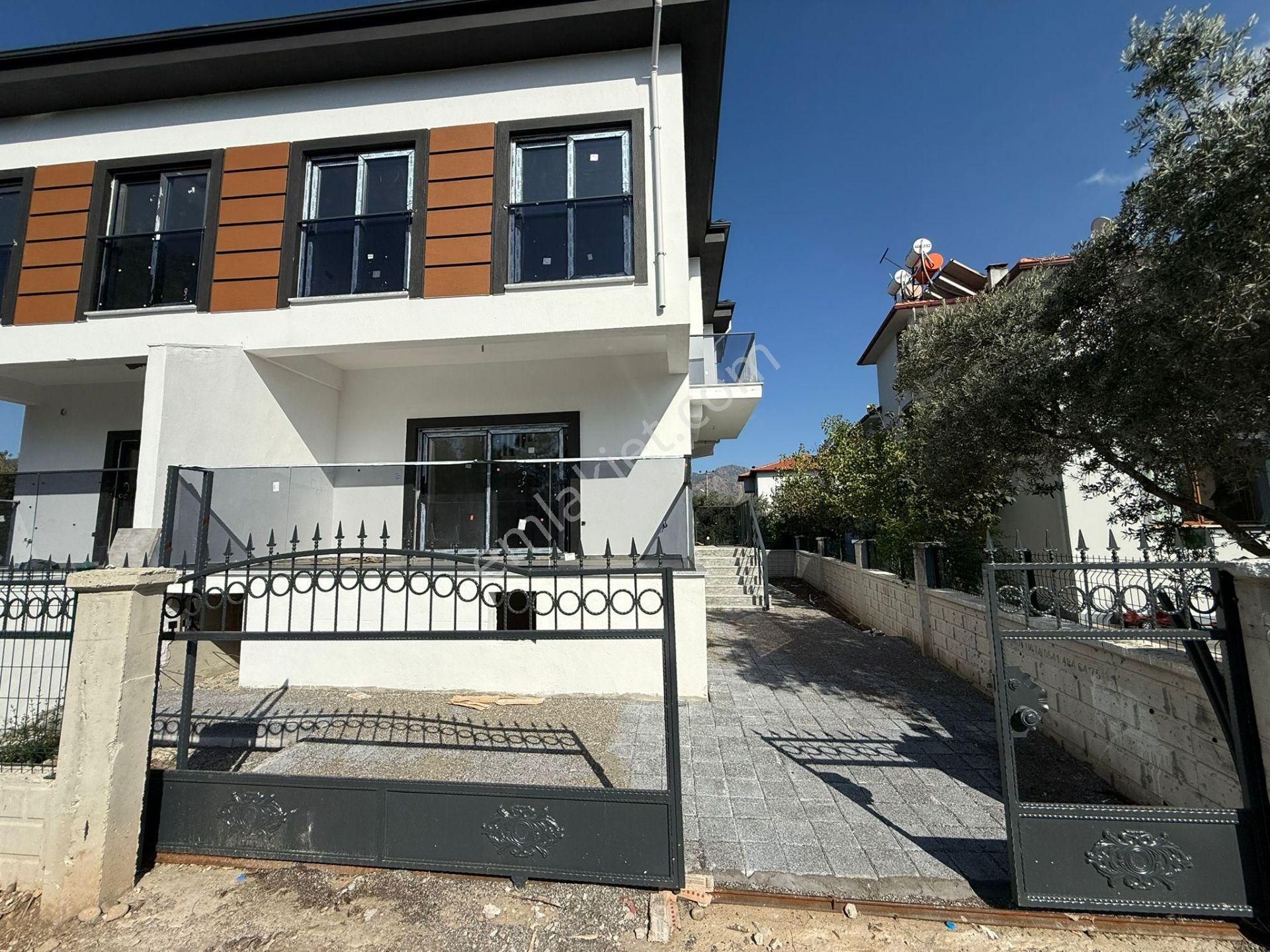 Stop’tan Ortaca Cumhuriyet *sıfır* 4+1 Villa - Görsel 2