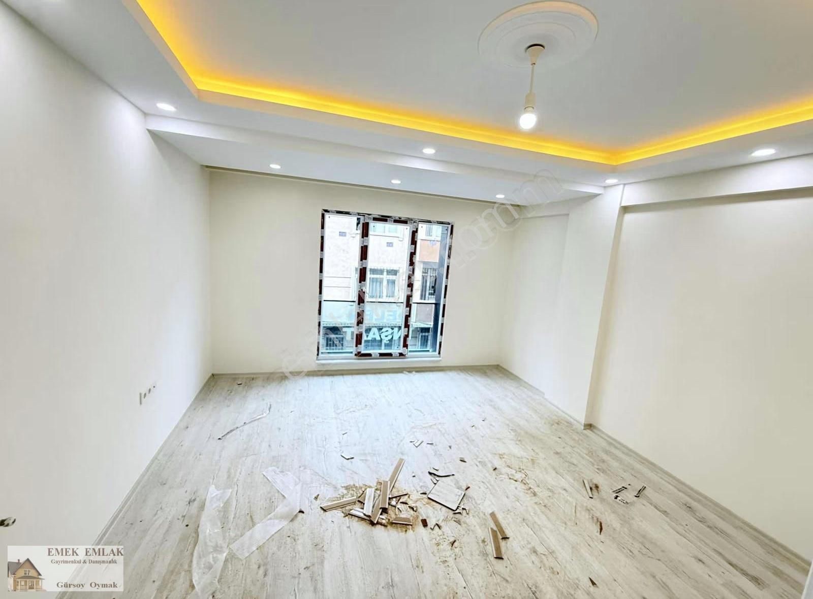 Sefaköy İnönü Mahallesi Saatlik 2 + 1 Sıfır Daire Ara Kat