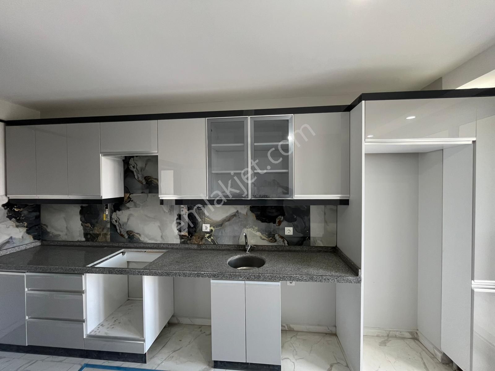 Büyükçekmece Kamiloba'da 5+2 Dubleks Daire - Görsel 12