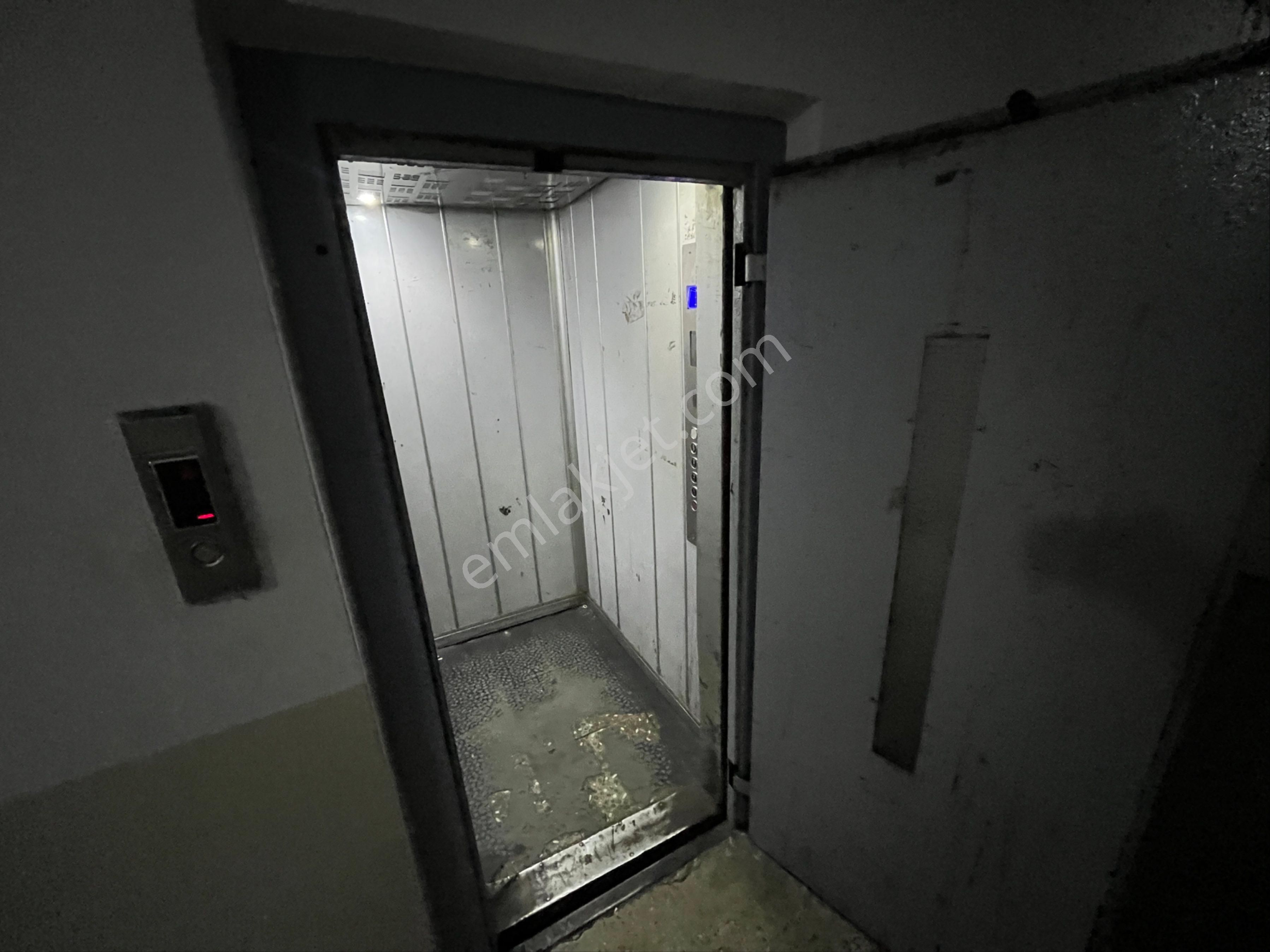 Aydın İnş. İş Hanında 300m2 3.kat 40 Bin Kira Getirili Dükkan - Görsel 2