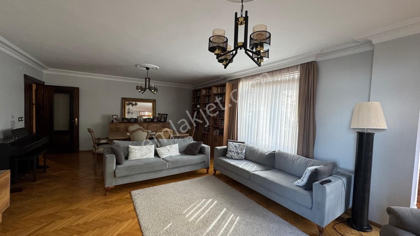 Acıbadem 'de Merkezi Konumda Asansörlü 4+1 Satılık Daire - Görsel 6