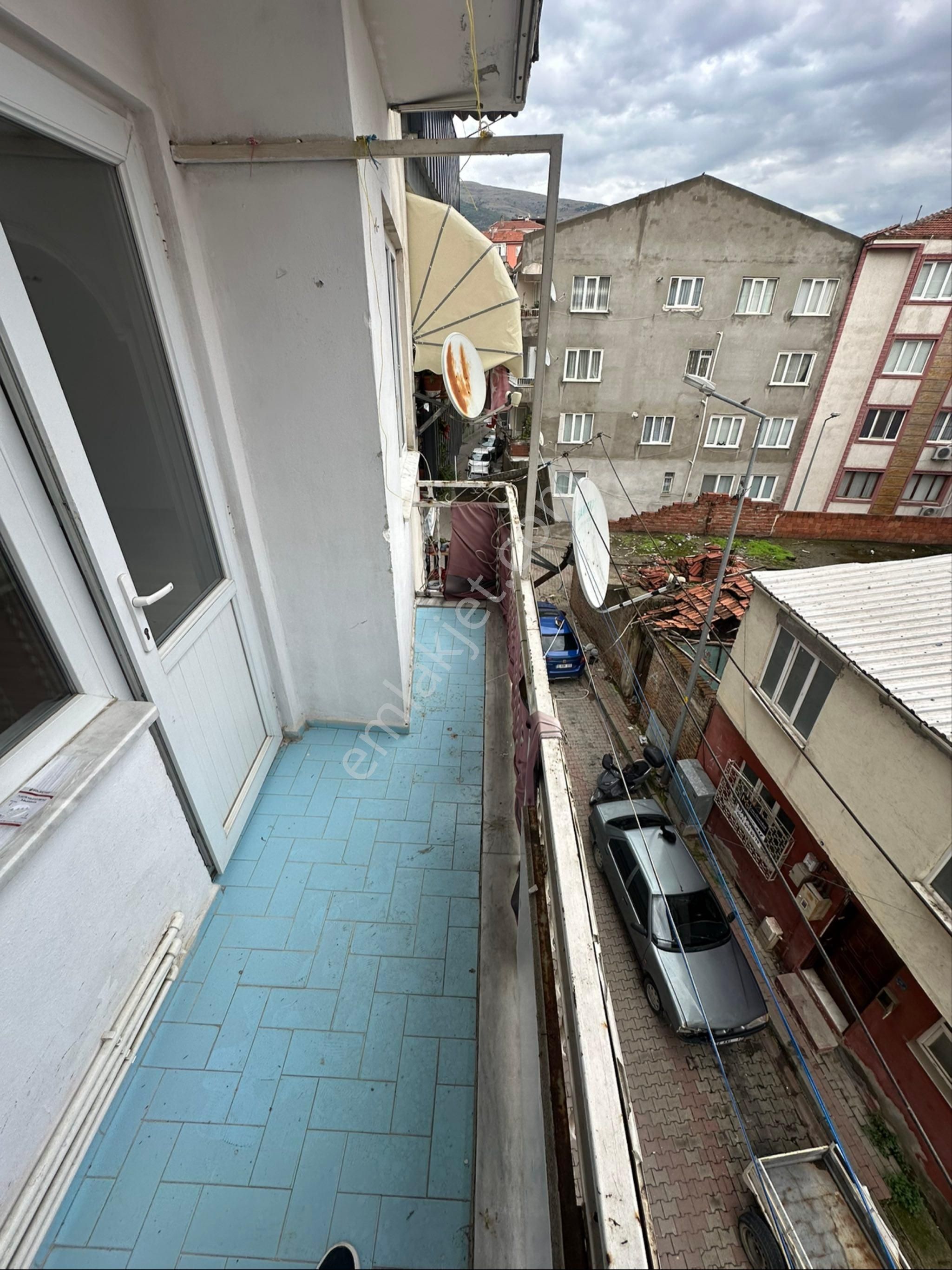 Küçük Emlaktan Gemlik Çarşı Merkezde Satılık Arakat - Görsel 5