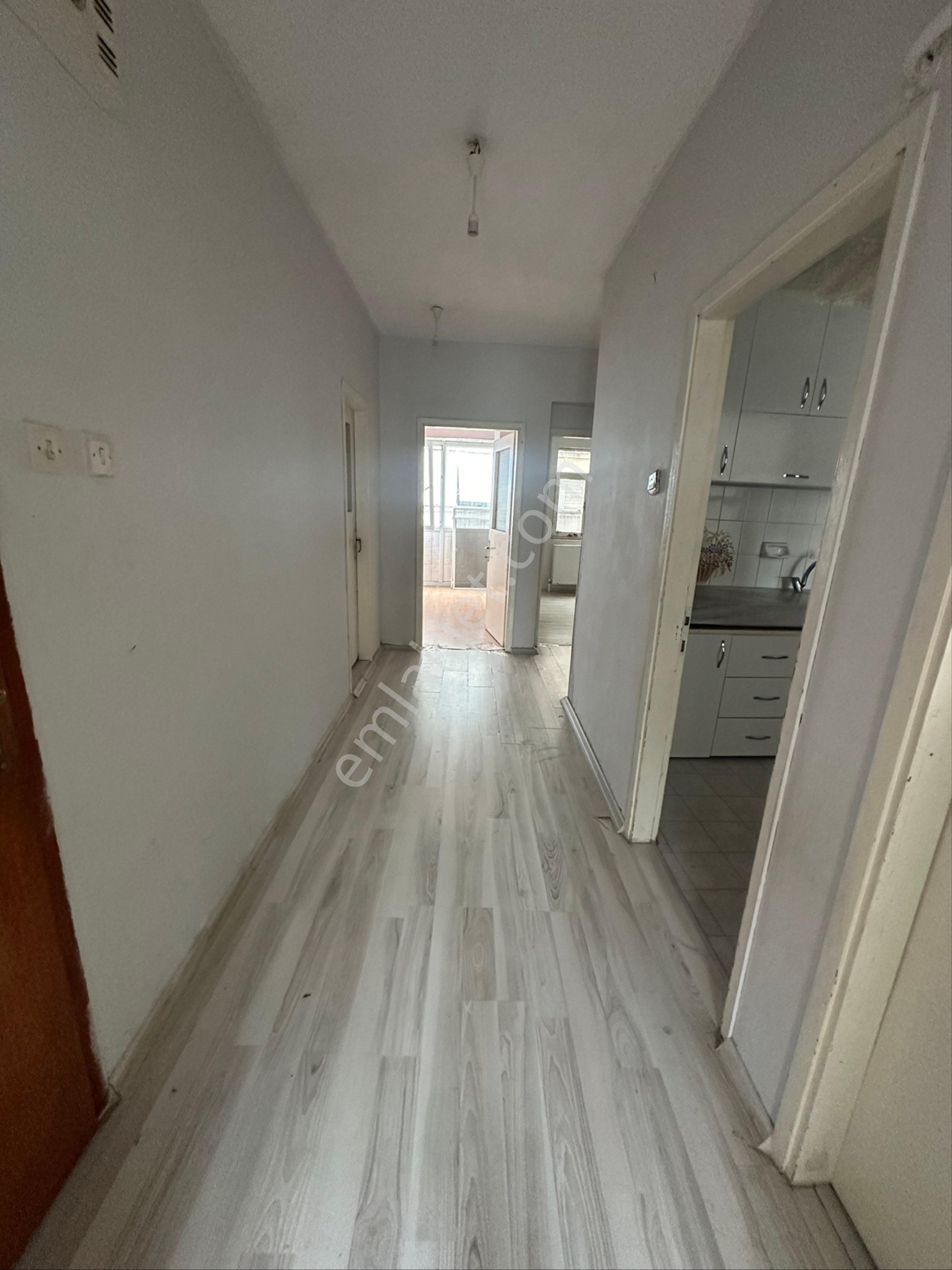 Küçük Emlaktan Gemlik Çarşı Merkezde Satılık Arakat - Görsel 3