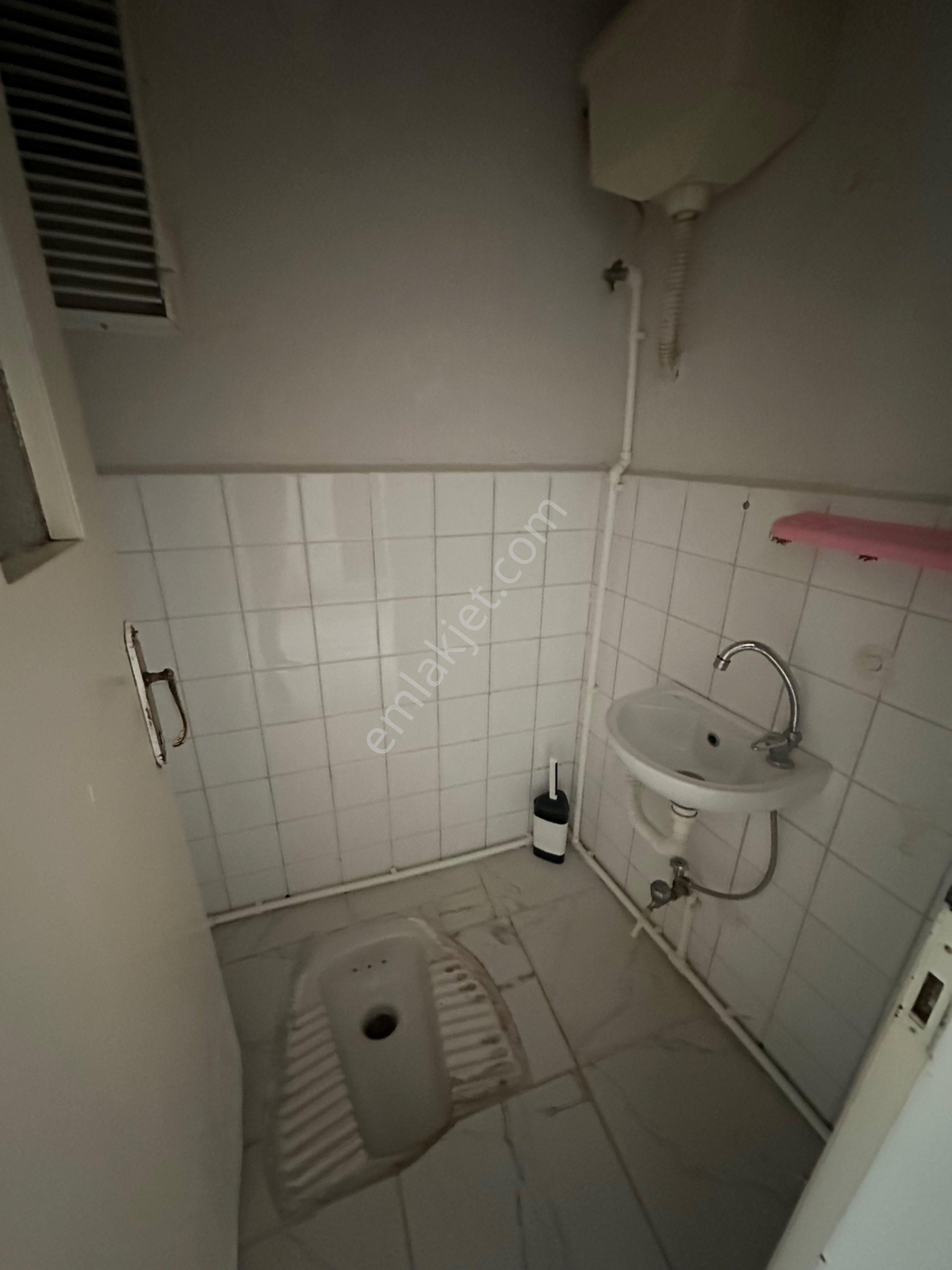 Küçük Emlaktan Gemlik Çarşı Merkezde Satılık Arakat - Görsel 8