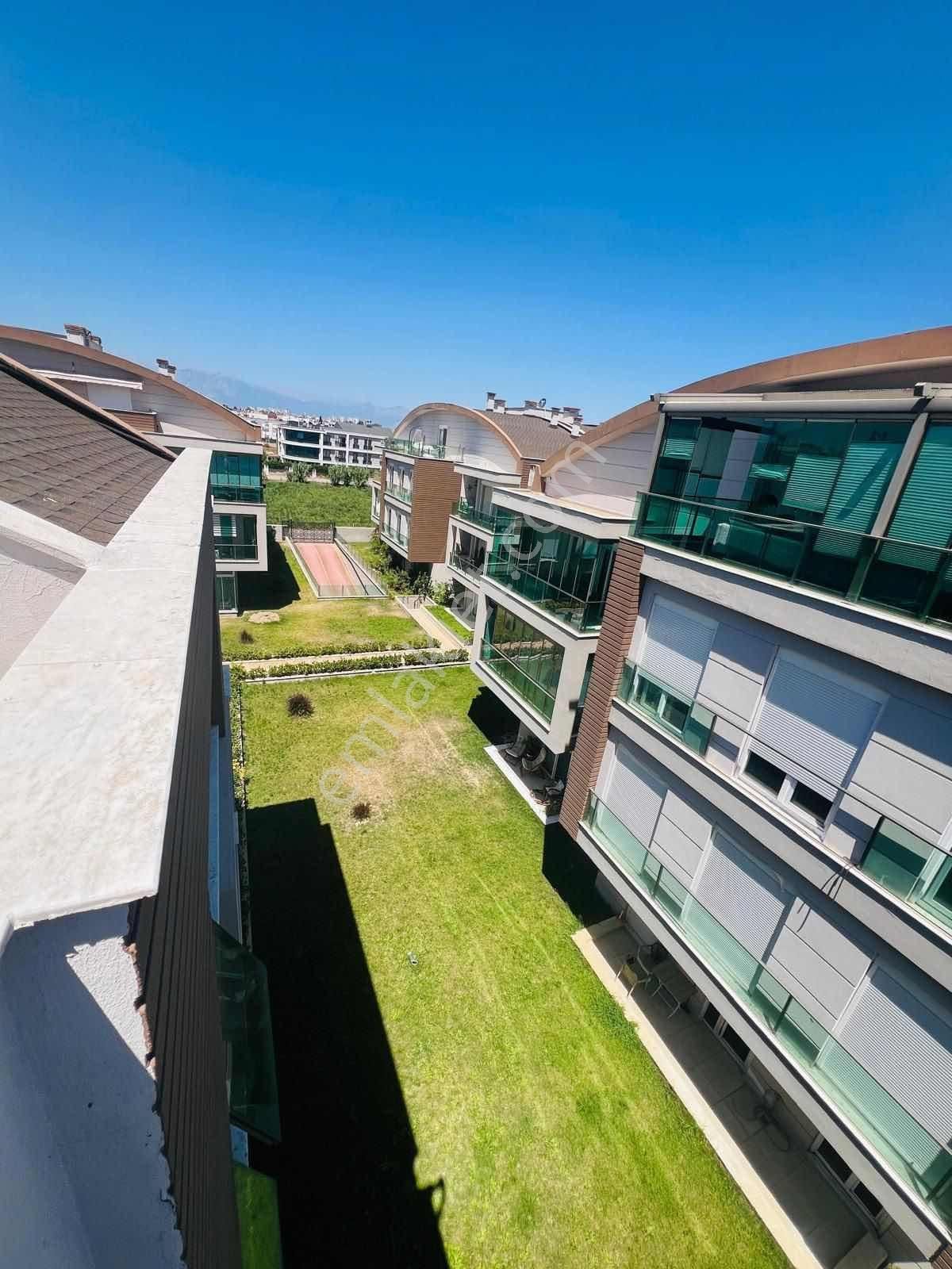 Güzeloba Lüks Site Havuz Cephe Ayrı Mutfak Ebeveyn Banyo - Görsel 18