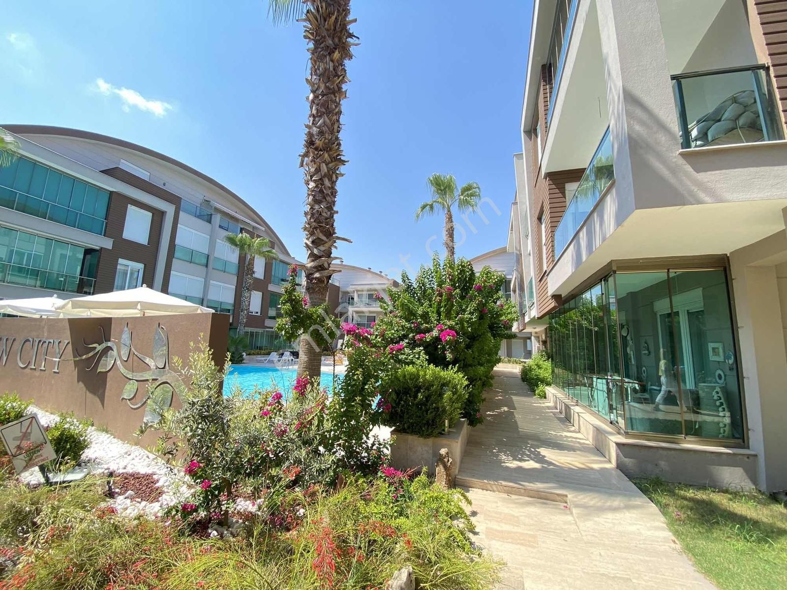 Güzeloba Lüks Site Havuz Cephe Ayrı Mutfak Ebeveyn Banyo - Görsel 19