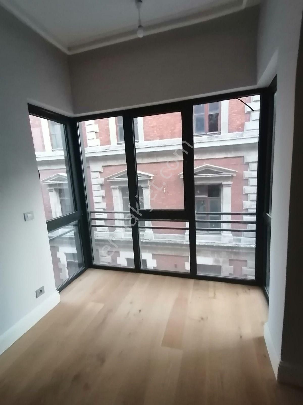 Taksim 360 Residence Satılık 1+1 - Görsel 6