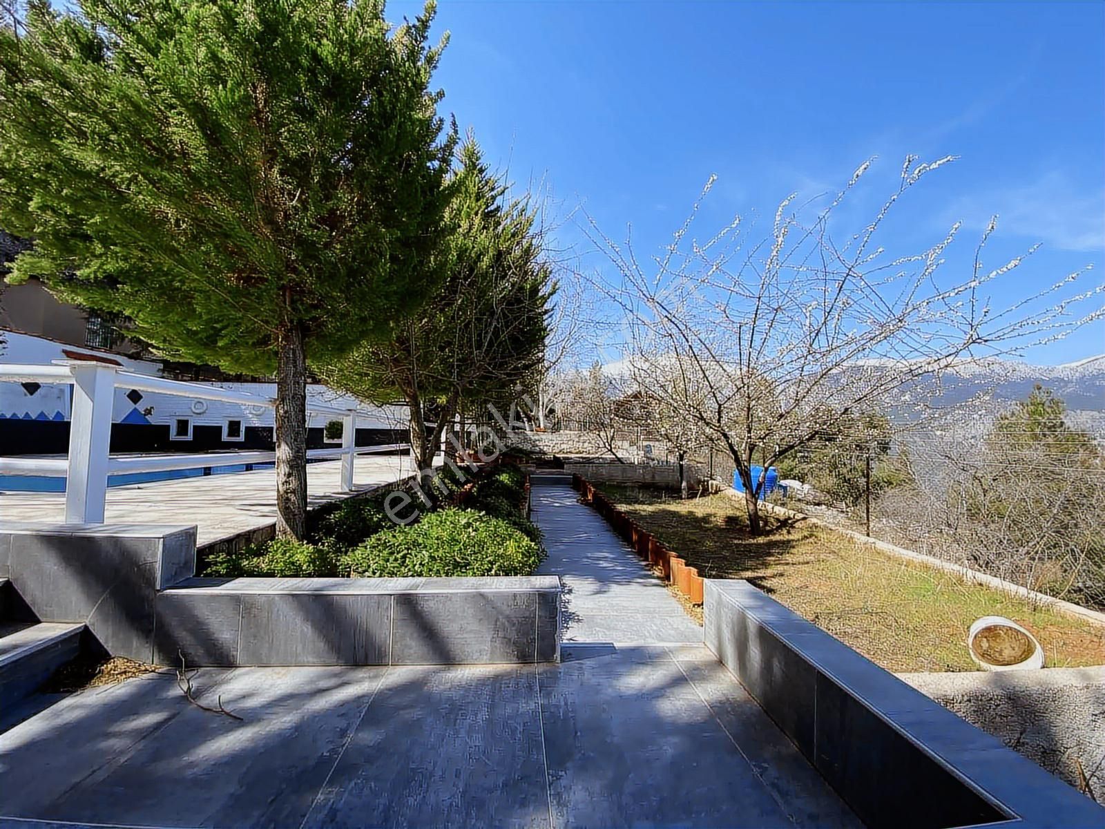 Hisarçandırda 1715m2 Arsa İçerisinde Havuzlu Lüks Bahçeli Villa - Görsel 22