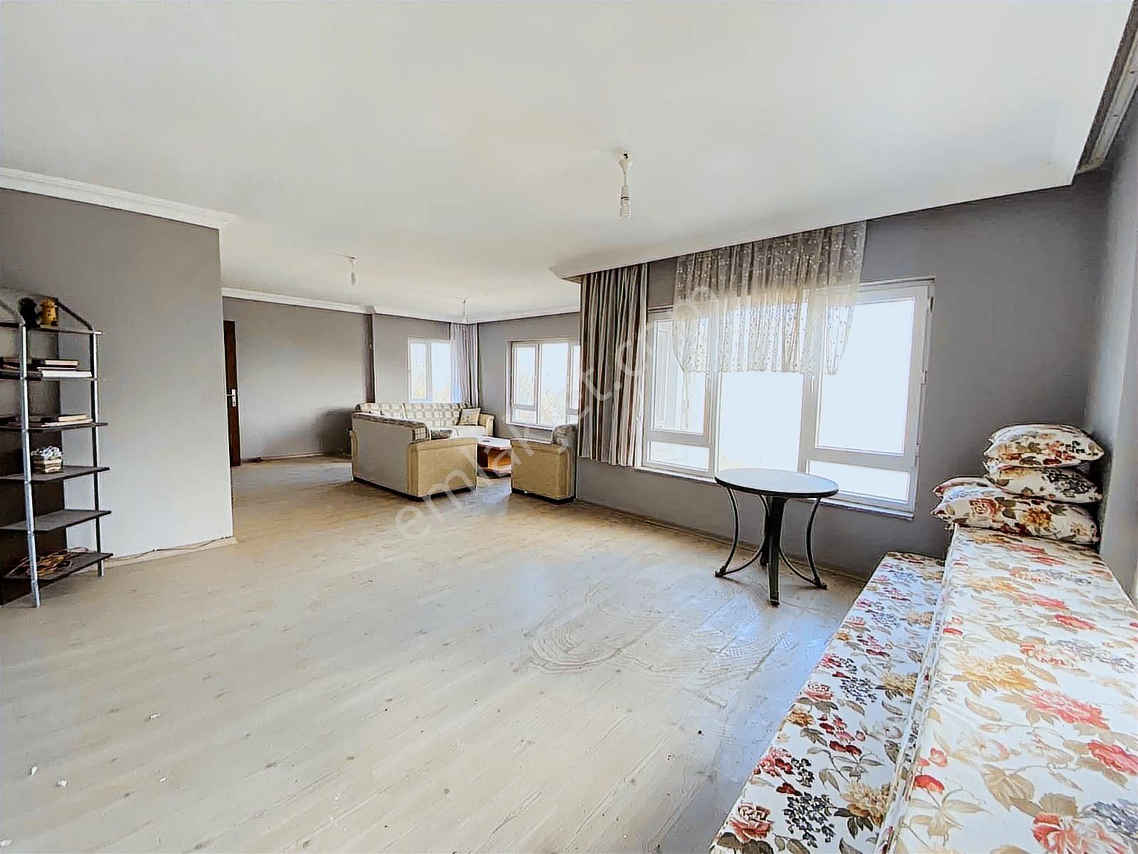 Hisarçandırda 1715m2 Arsa İçerisinde Havuzlu Lüks Bahçeli Villa - Görsel 33