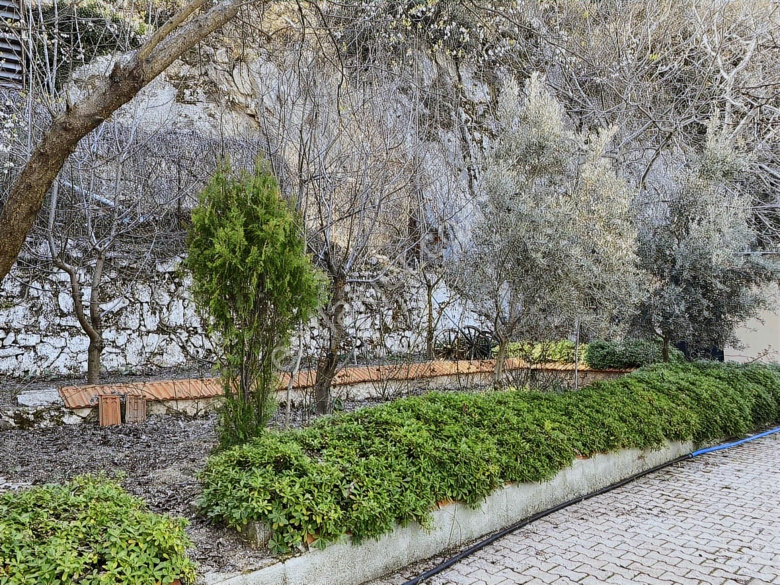 Hisarçandırda 1715m2 Arsa İçerisinde Havuzlu Lüks Bahçeli Villa - Görsel 17