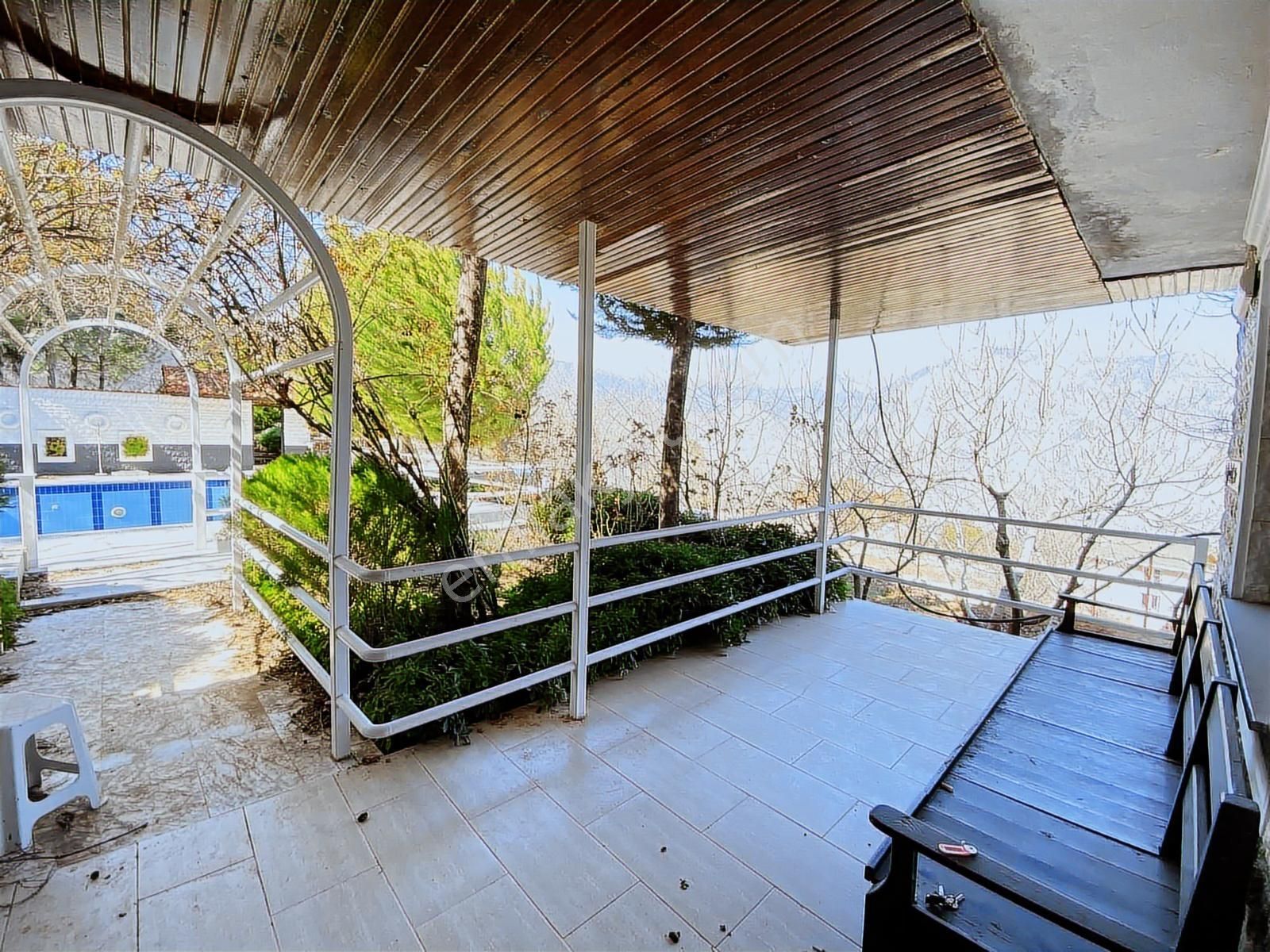 Hisarçandırda 1715m2 Arsa İçerisinde Havuzlu Lüks Bahçeli Villa - Görsel 12