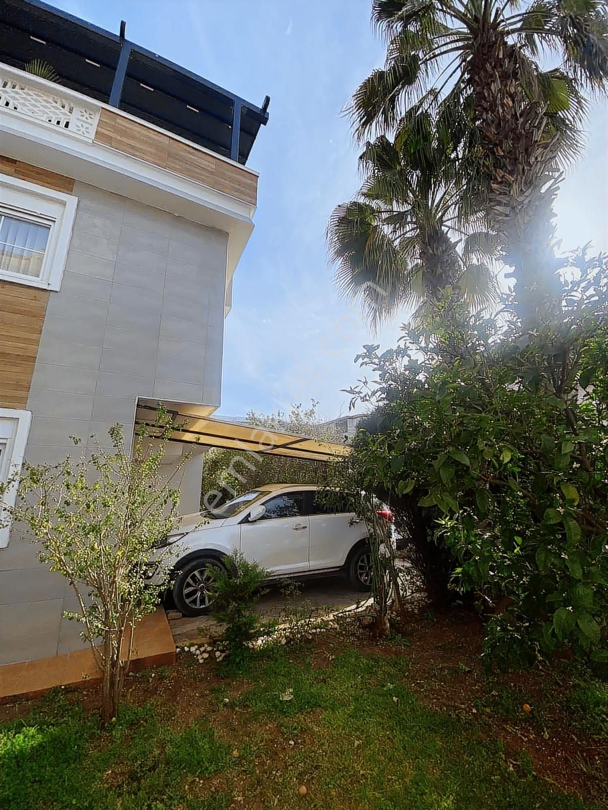 Altıntaş Satılık Villa Havuzlu Site İçerisinde - Görsel 15