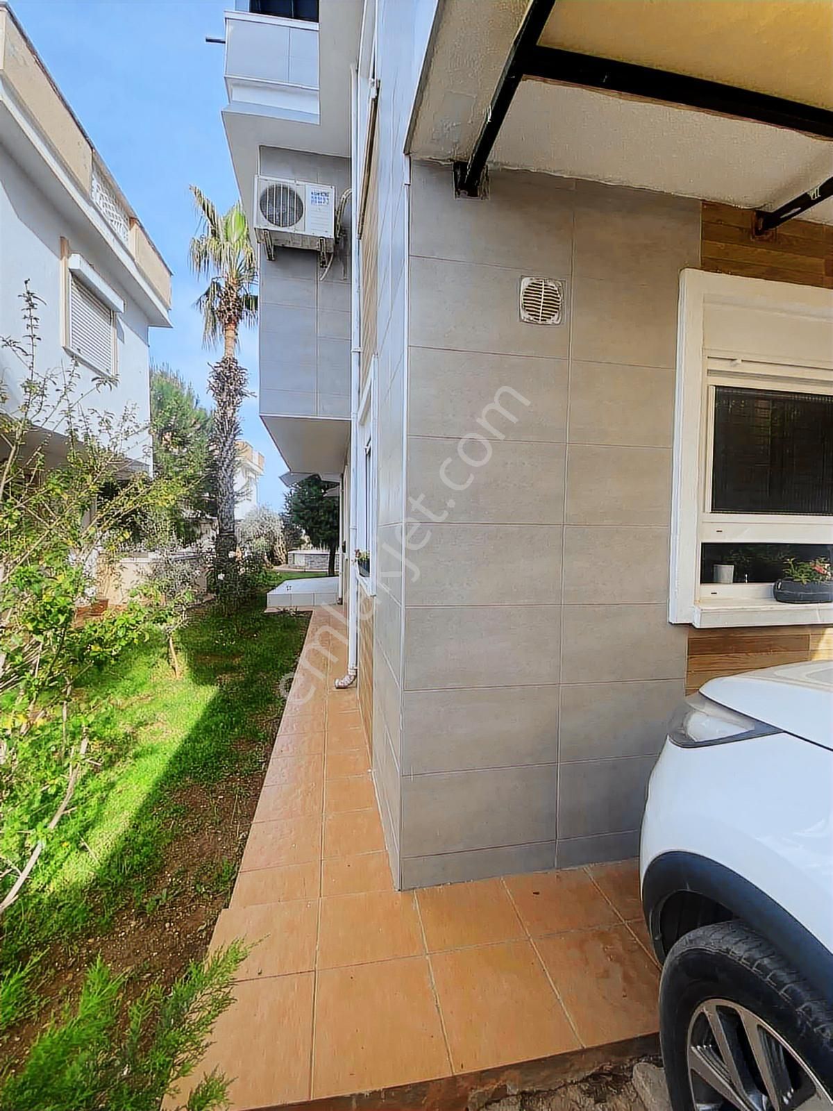 Altıntaş Satılık Villa Havuzlu Site İçerisinde - Görsel 17