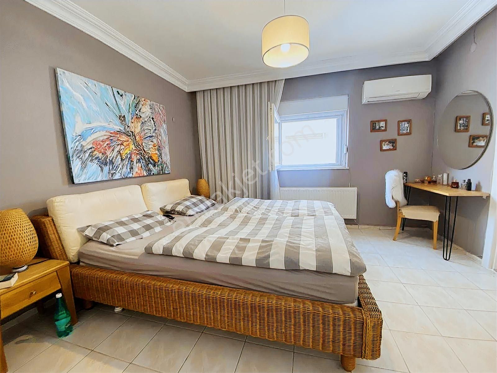 Altıntaş Satılık Villa Havuzlu Site İçerisinde - Görsel 2